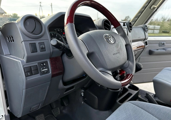 Toyota Land Cruiser cena 269000 przebieg: 25, rok produkcji 2022 z Wieleń małe 172